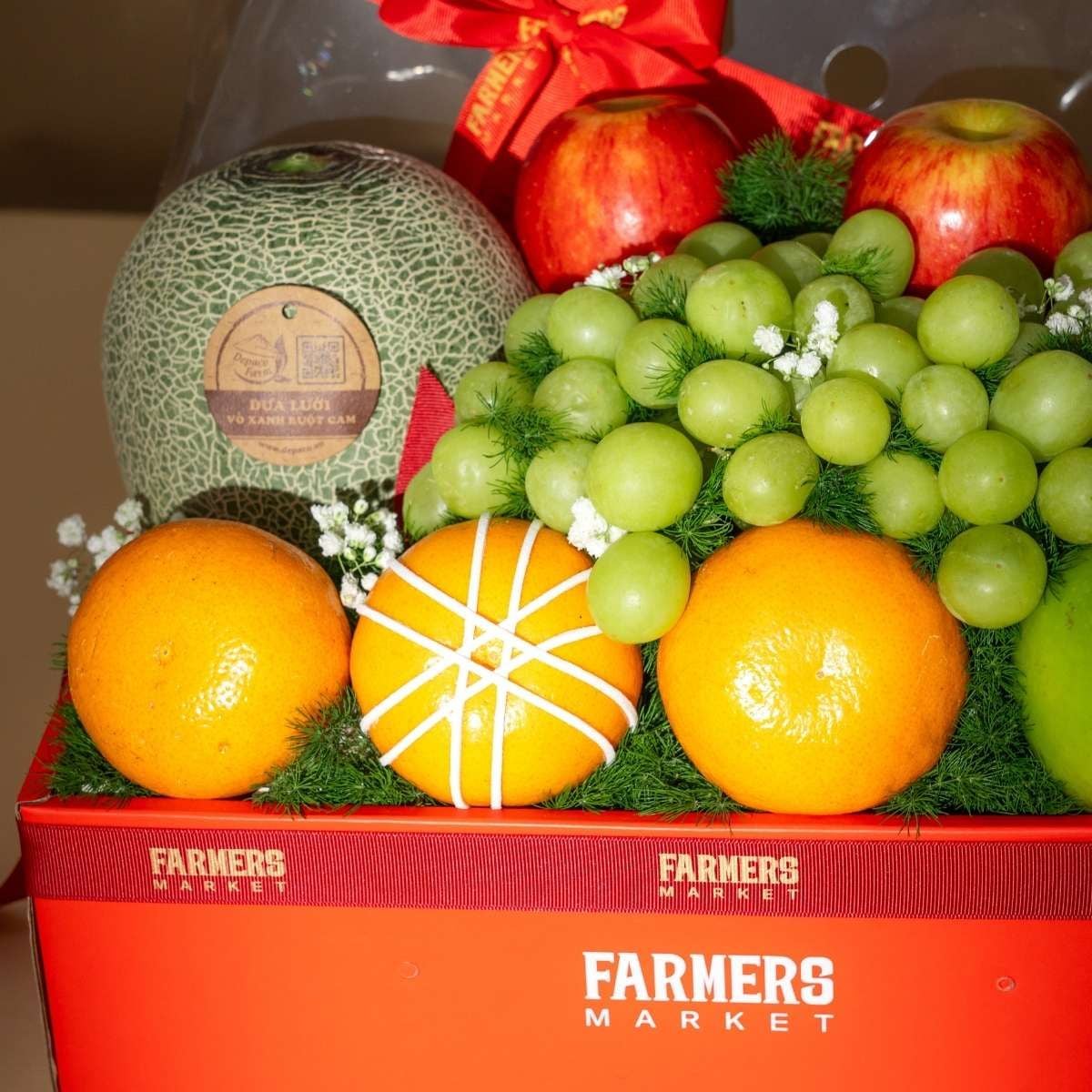  Hộp Quà Nho Xanh Và Trái Cây Các Loại Tone Đỏ Tiêu Chuẩn 