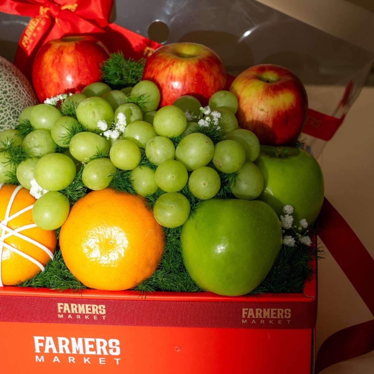  Hộp Quà Nho Xanh Và Trái Cây Các Loại Tone Đỏ Tiêu Chuẩn 