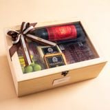  Sophisticated Red Wine, Charcuterie & Nut Gift Box / Hộp Quà Vang Đỏ, Thịt Nguội & Hạt Dinh Dưỡng Tinh Tế 