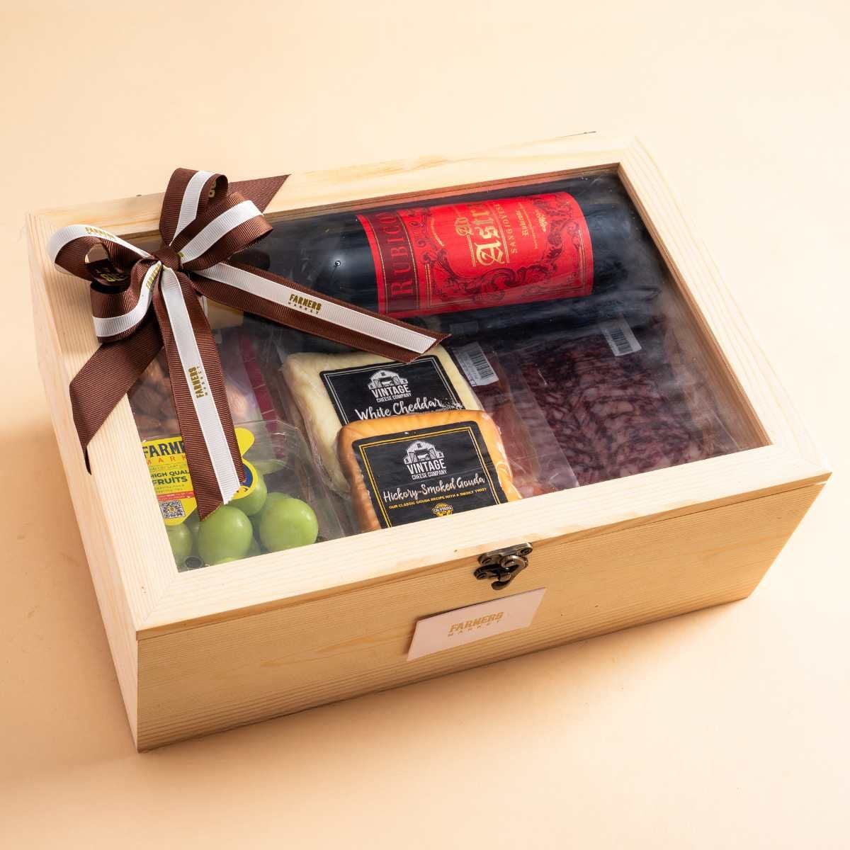  Sophisticated Red Wine, Charcuterie & Nut Gift Box / Hộp Quà Vang Đỏ, Thịt Nguội & Hạt Dinh Dưỡng Tinh Tế 
