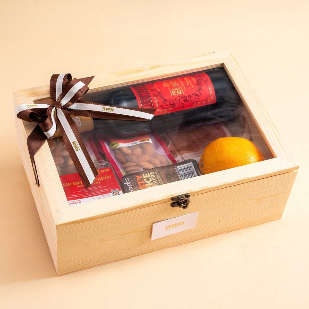  Standard Red Wine, Charcuterie & Fresh Fruit Gift Box / Hộp Quà Vang Đỏ, Thịt Nguội & Trái Cây Tiêu Chuẩn 