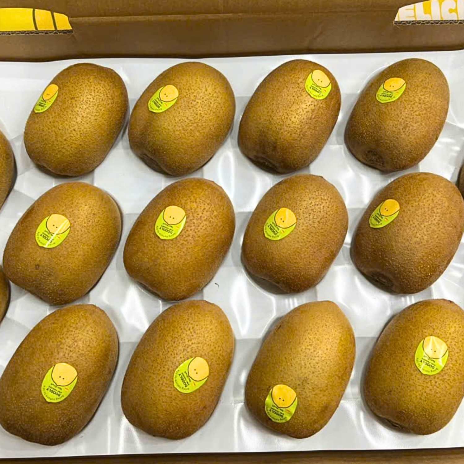  Hộp kiwi vàng nội địa Trung 2 trái 
