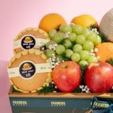  Giỏ Quà Nho Xanh Và Trái Cây Các Loại Tone Xanh Lá Tiêu Chuẩn 