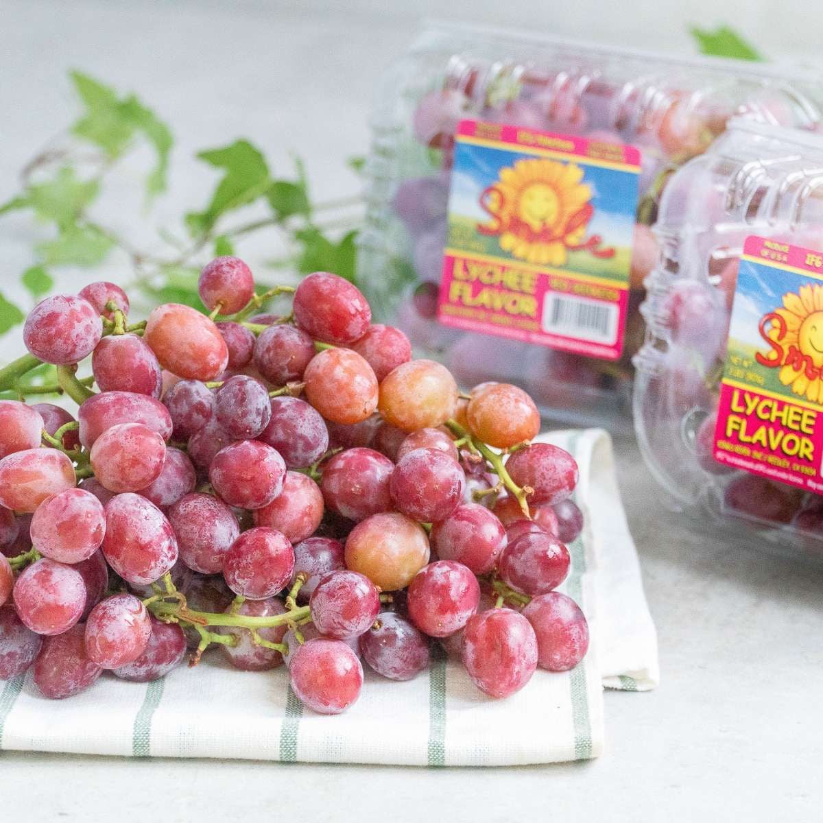  Nho đỏ kẹo vị vải Candy Heart Mỹ (Hộp 454g) 