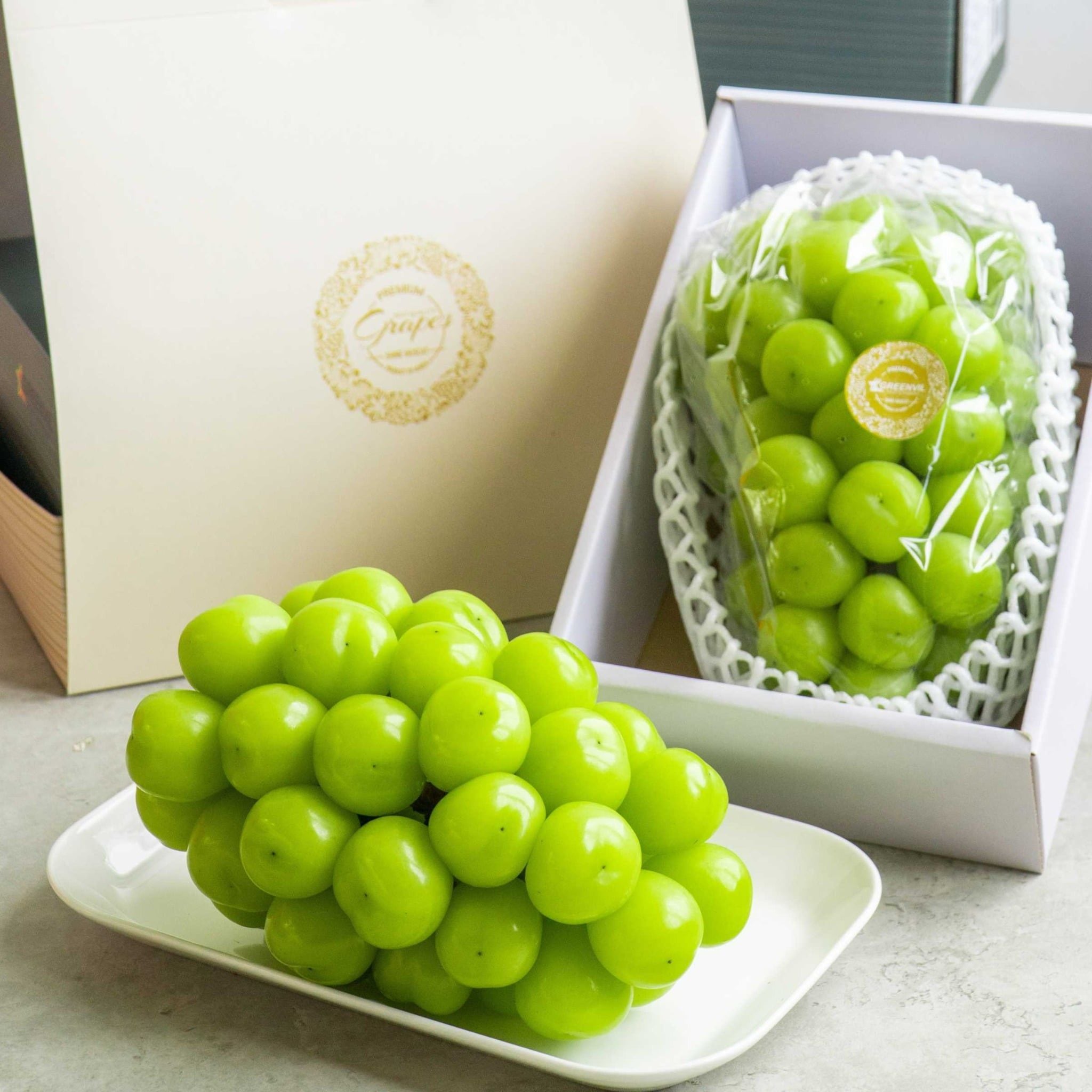  Nho mẫu đơn Premium Hàn Quốc 850 - 900 g 