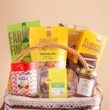  Giỏ Quà Mật Ong - Bánh Kẹo Và Ăn Vặt Tone Nâu Tiêu Chuẩn 