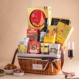  Giỏ Quà Rượu Vang Đỏ - Yến Tươi Và Ăn Vặt Tone Nâu Tinh Tế 