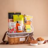  Giỏ Quà Mật Ong Và Ăn Vặt Tone Nâu Tiêu Chuẩn 