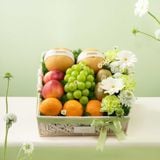  Khay Quà Trái Cây Các Loại Và Hoa Tone Trắng Xanh Thanh Lịch 