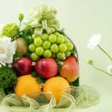  Giỏ Quà Trái Cây Tươi Các Loại Và Hoa Tone Xanh Lá Tinh Tế 