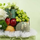  Giỏ Quà Trái Cây Tươi - Yến Và Hoa Tone Xanh Trắng Sang Trọng 