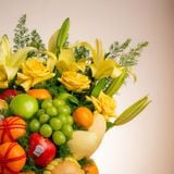  Tháp Trái Cây Tươi Và Hoa Ly Tone Đỏ Vàng Tinh Tế 