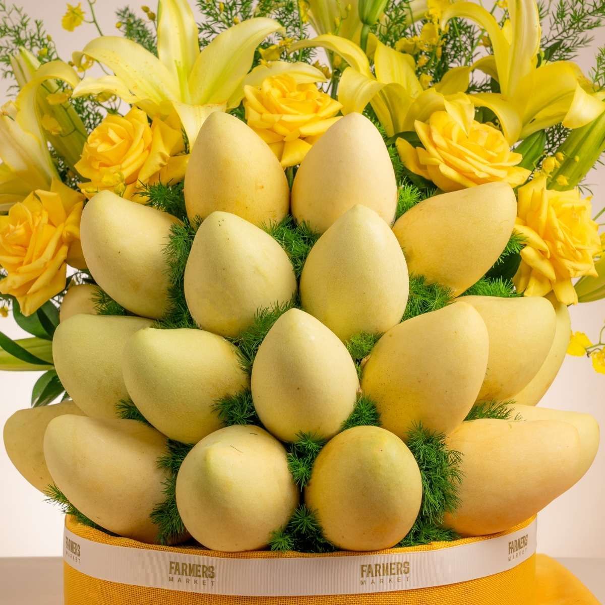  Tháp Xoài Và Hoa Ly Tone Vàng Thanh Lịch 