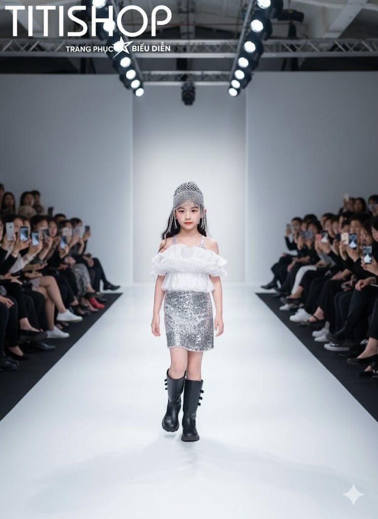 Bộ Biểu Diễn Bé Gái TiTiShop (90-170)
