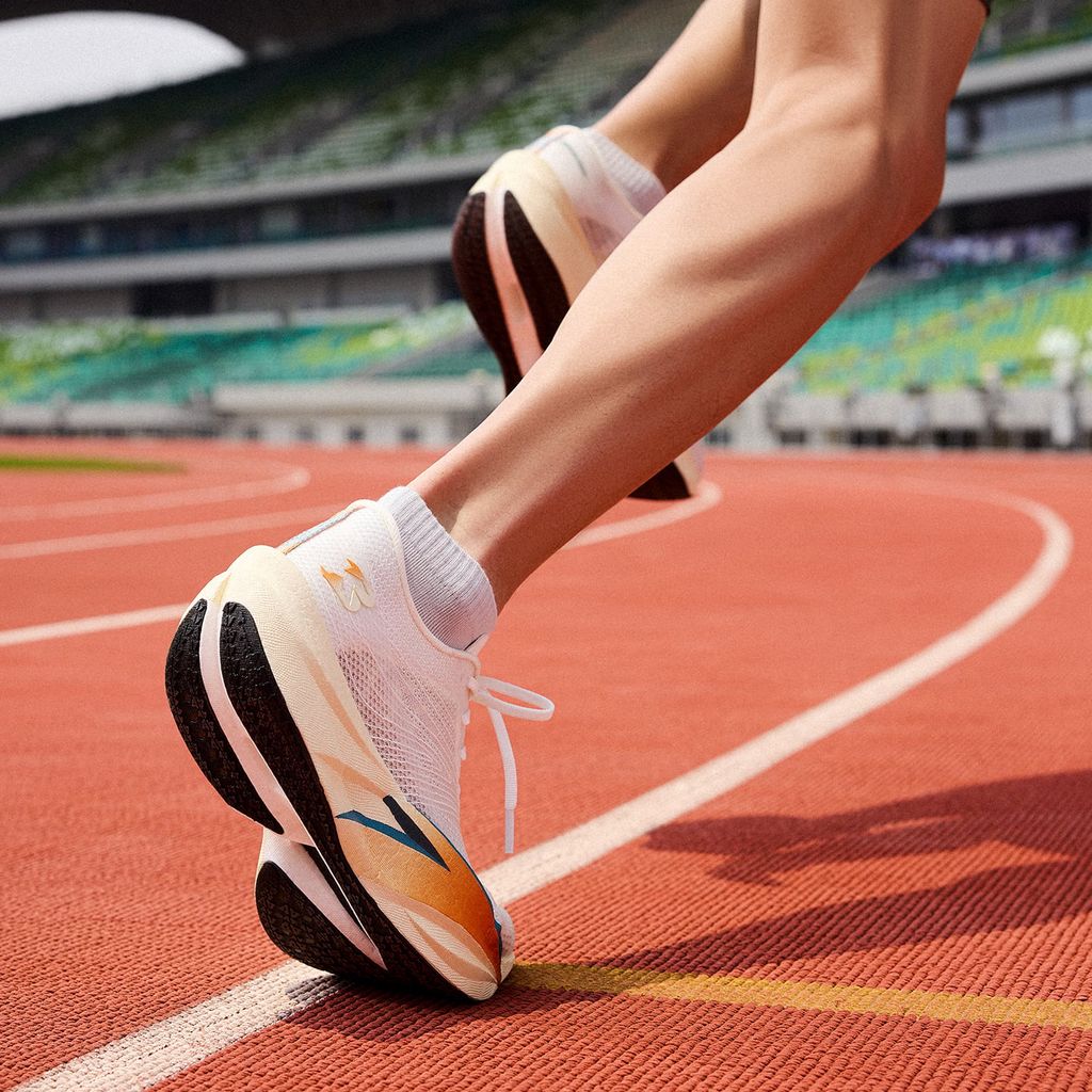 Giày Chạy Thể Thao Nam C202 6 Anta 1125C5575-3