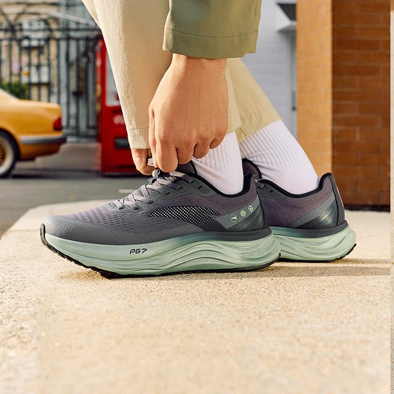 Giày Chạy Thể Thao Nam PG7 Travel V2 ANTA 1126A5545-4