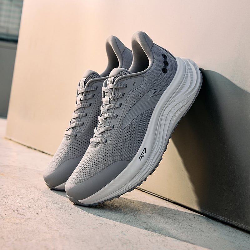 Giày Chạy Thể Thao Nam PG7 Travel V2 ANTA 1126A5546-5