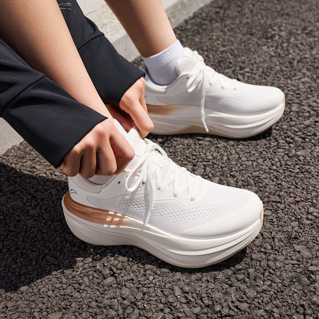 Giày Chạy Thể Thao Nữ PG7 Travel 2S Anta 1225C5545-1