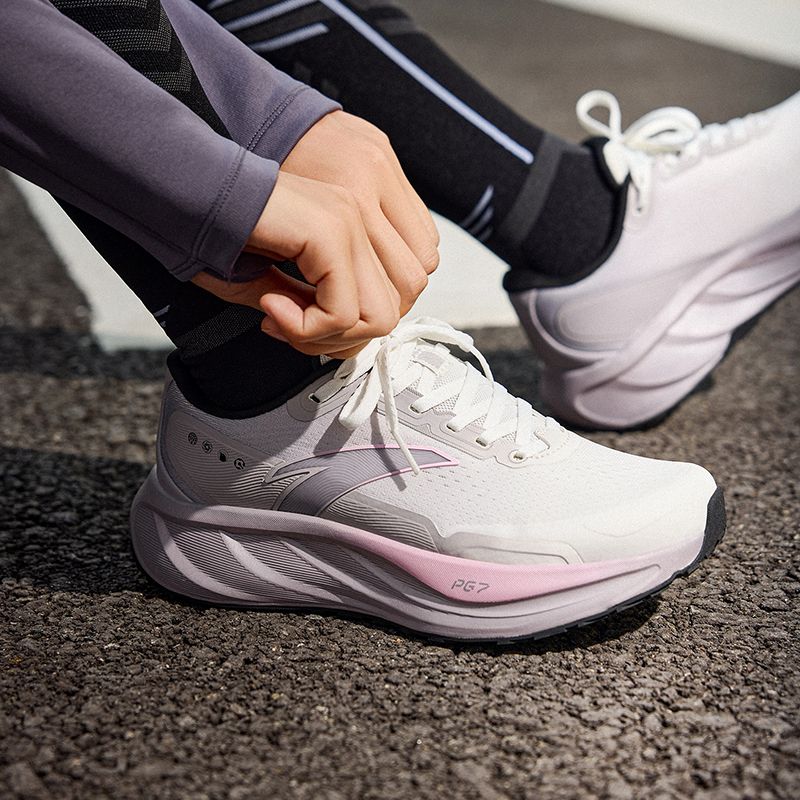 Giày Chạy Thể Thao Nữ PG7 Travel 2.5 ANTA 1225D5545-4