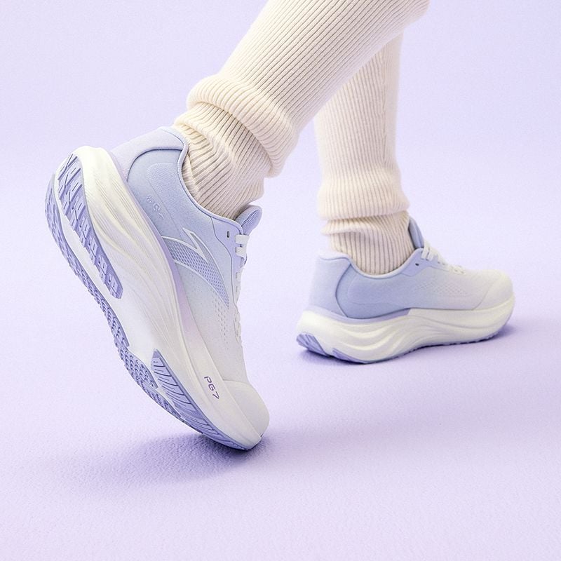 Giày Chạy Thể Thao Nữ PG7 Travel 1.5 Anta 1225E5508-1