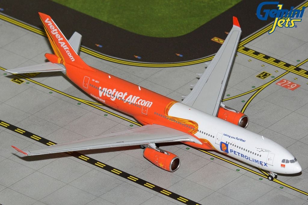 VietJet Air A330-300 VN-A811 “Petrolimex” GeminiJets 1:400 GJVJC2080