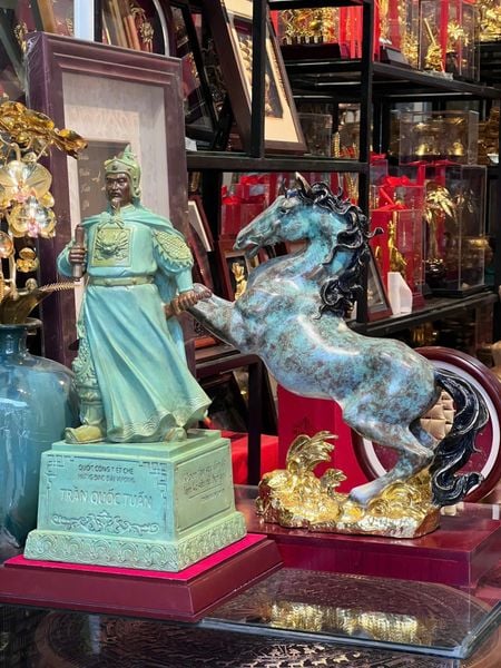 Tượng Trần Hưng Đạo 50cm bằng đồng để bàn