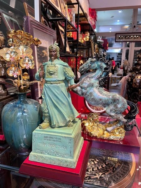 Tượng Trần Hưng Đạo 50cm bằng đồng để bàn