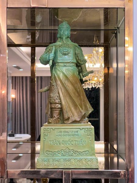 Tượng Trần Hưng Đạo 40cm bằng đồng vân hỏa biến độc bản chỉ có tại Đồng Phong Thủy