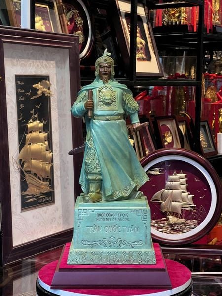 Tượng đức thánh trần hưng đạo cao 50cm bằng đồng