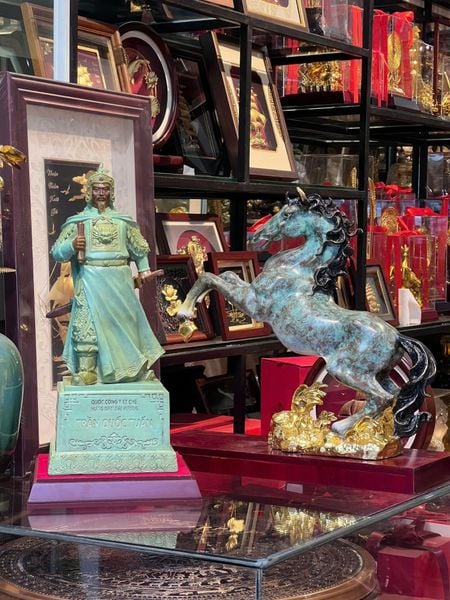 Tượng đức thánh trần hưng đạo cao 50cm bằng đồng