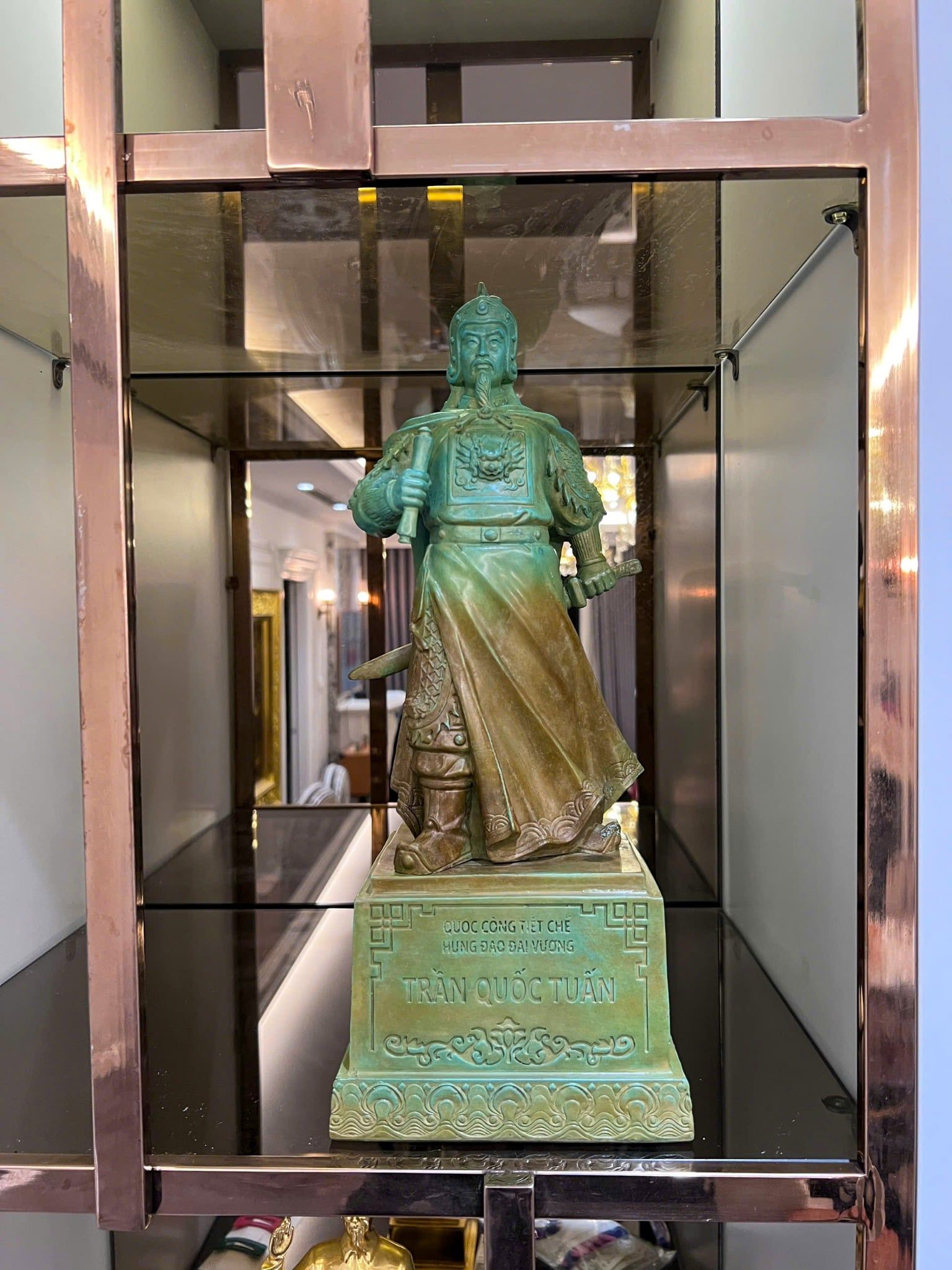 Tượng Trần Hưng Đạo 40cm bằng đồng vân hỏa biến độc bản chỉ có tại Đồng Phong Thủy