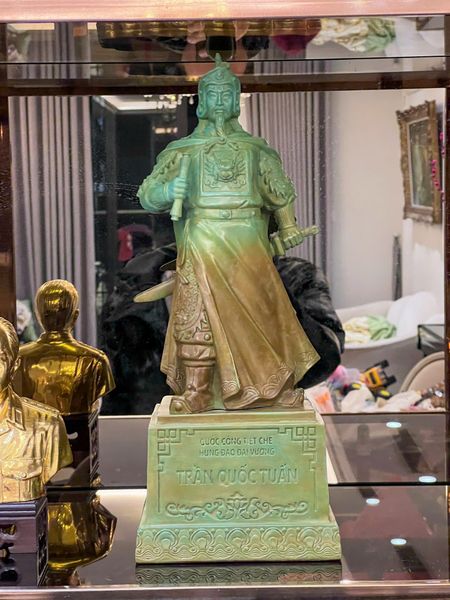 Tượng Trần Hưng Đạo 40cm bằng đồng vân hỏa biến độc bản chỉ có tại Đồng Phong Thủy