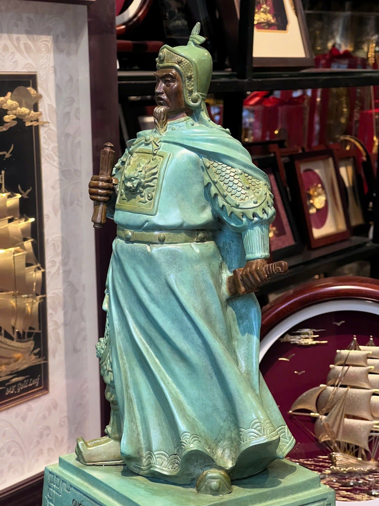 Tượng Trần Hưng Đạo bằng đồng 50cm patina xanh ngọc lục bích vân cổ