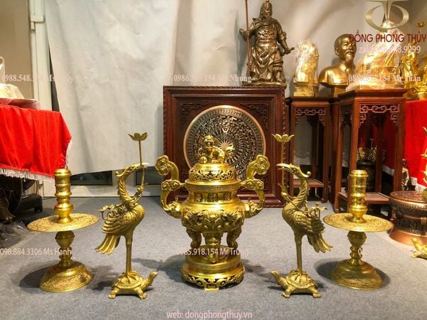 Đỉnh đồng ngũ sự song long vàng đậm 60cm, nặng 29kg