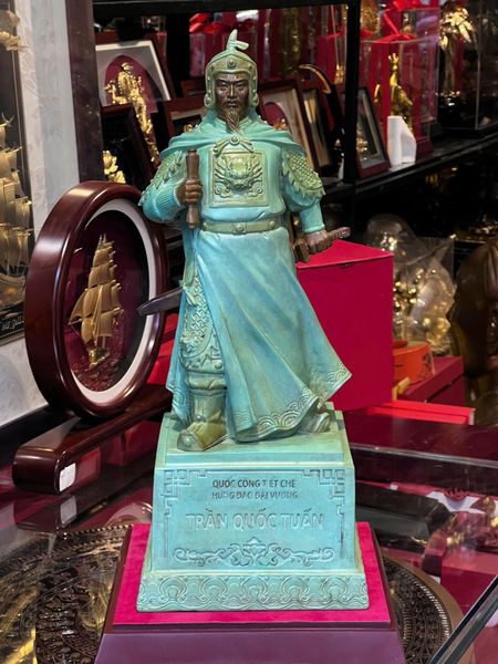 Tượng đồng trần hưng đạo cao 50cm patina xanh ngọc lục bích vân cổ