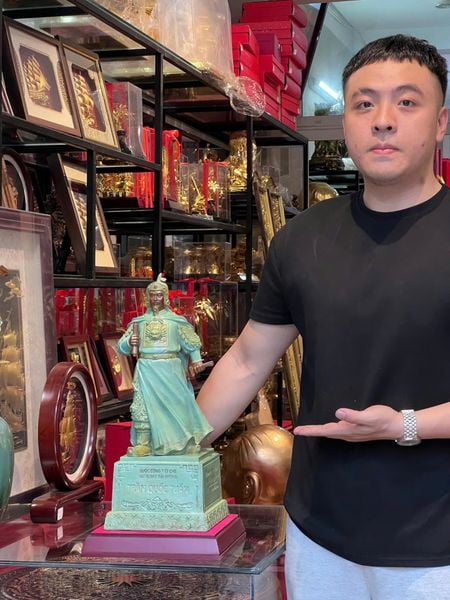 Tượng đức thánh trần hưng đạo cao 50cm bằng đồng