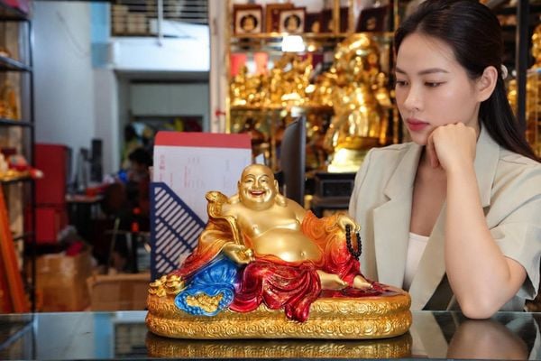 Tượng Phật Di Lặc bằng đồng Sơn màu