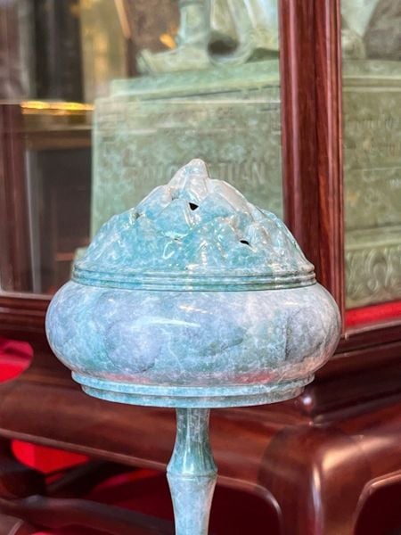 Lư đốt trầm  bằng đồng mầu vân độc quyền