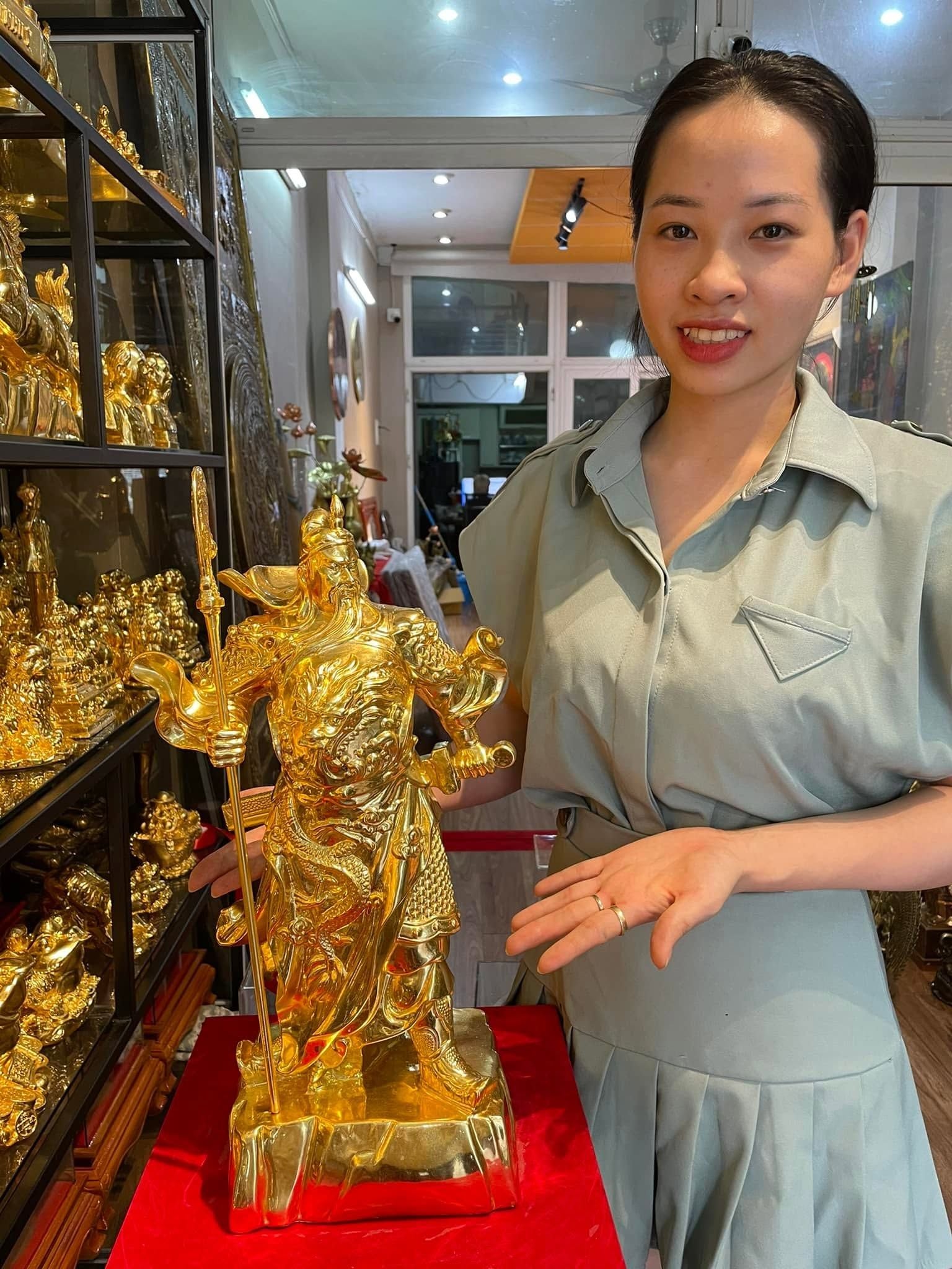 tượng trần hưng đạo