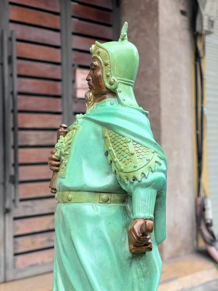 Tượng Trần Hưng Đạo bằng đồng cao 50cm màu ngọc bích vân cổ