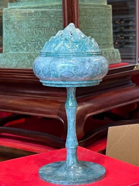 Lư đốt trầm  bằng đồng mầu vân độc quyền