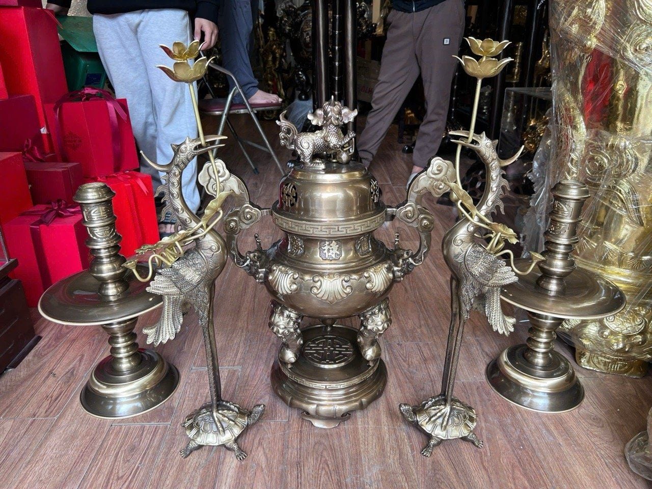 Bộ đỉnh đồng ngũ sự hoa sòi cao 60cm nặng 28,5kg