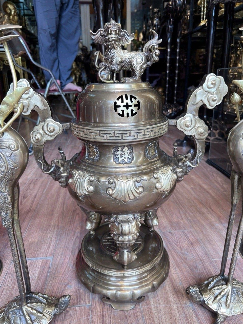 Bộ đỉnh đồng ngũ sự hoa sòi cao 60cm nặng 28,5kg