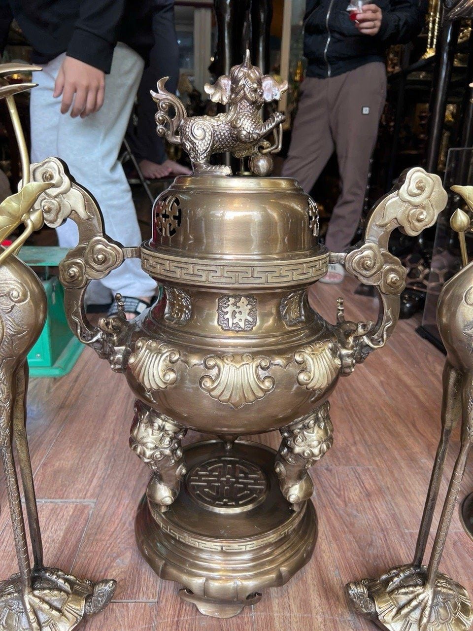 Bộ đỉnh đồng ngũ sự hoa sòi cao 60cm nặng 28,5kg