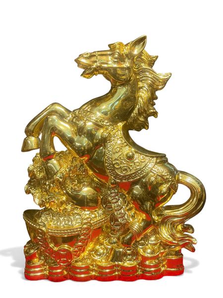Tượng ngựa bằng đồng dát vàng