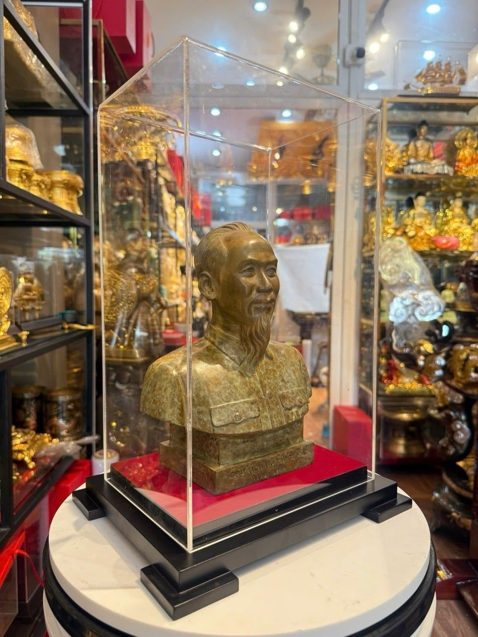 Tượng Bác Hồ bằng đồng patina