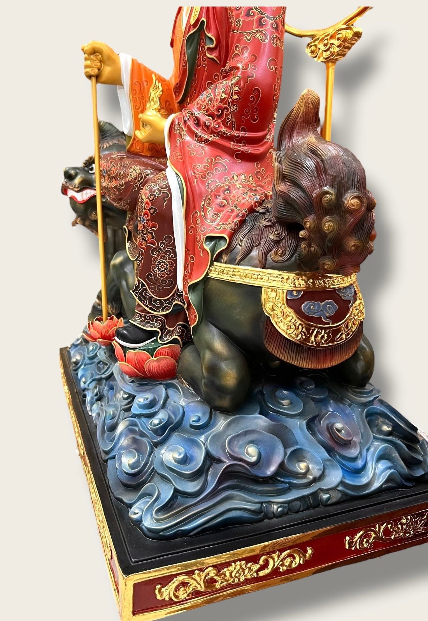 Tượng Địa Tạng Vương bằng đồng vẽ gấm dát vàng 24k