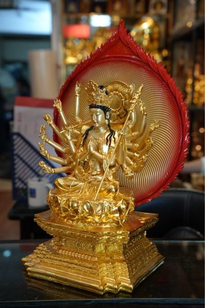 Tượng Phật Chuẩn Đề