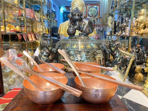 Bát đũa thìa ăn cơm bằng đồng