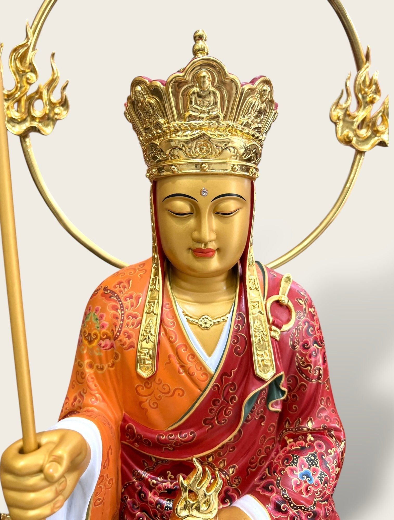 Tượng Địa Tạng Vương bằng đồng vẽ gấm dát vàng 24k